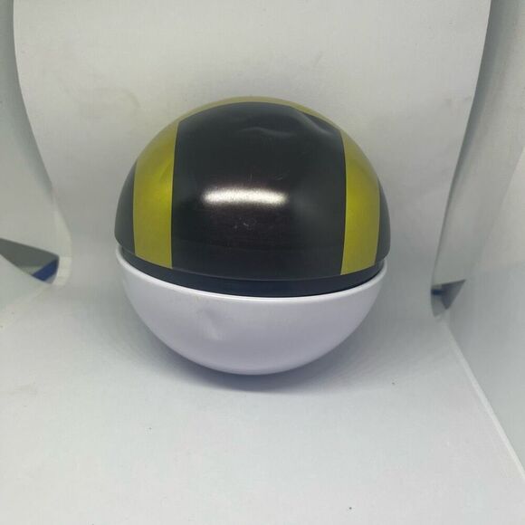 Pokemon Pokeball Ultra Ball D21 (EMPTY NO PACKS)  Prop Display Cosplay Ultraball - Picture 2 of 4